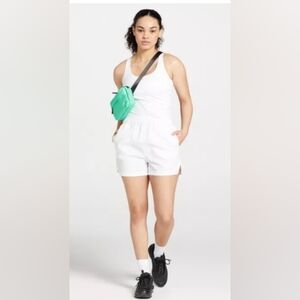 NWT DSG Pure White Notched Woven Short Sz Large